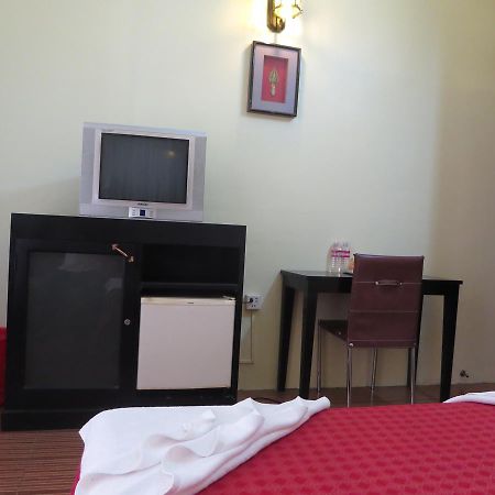 פנום פן Goldie Guesthouse מראה חיצוני תמונה
