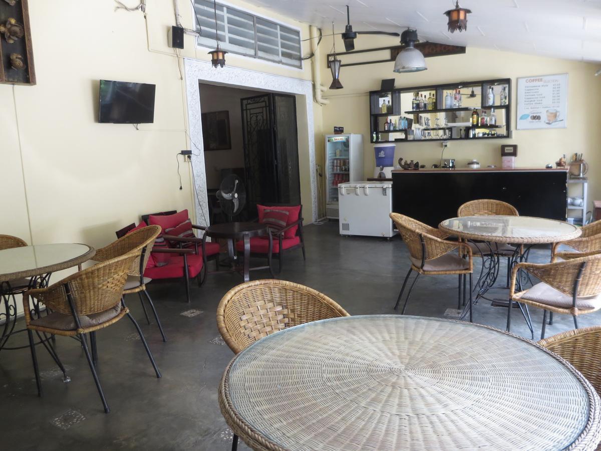 פנום פן Goldie Guesthouse מראה חיצוני תמונה