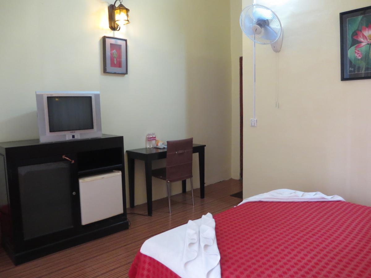 פנום פן Goldie Guesthouse מראה חיצוני תמונה
