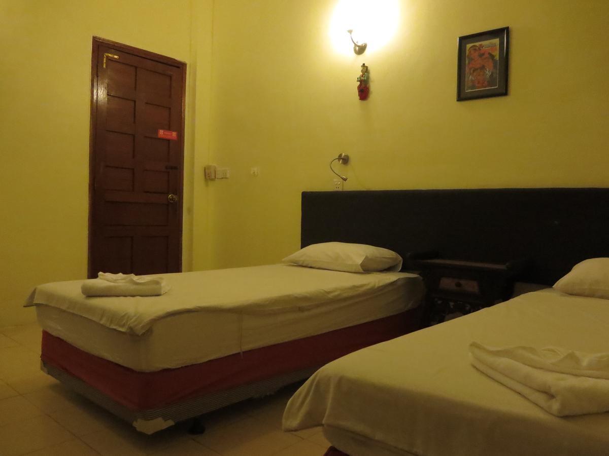פנום פן Goldie Guesthouse מראה חיצוני תמונה